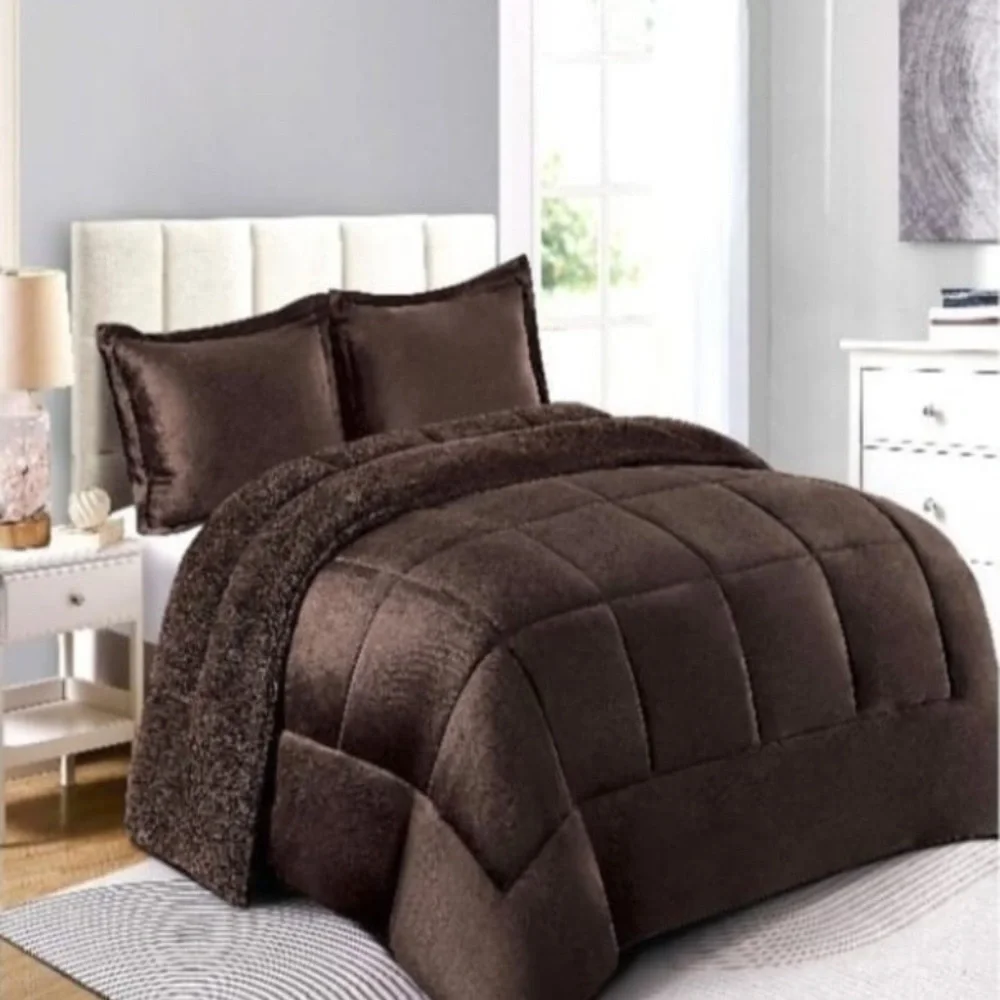 Luxurious Comforter 3 pc Set - Picture 1 of 9